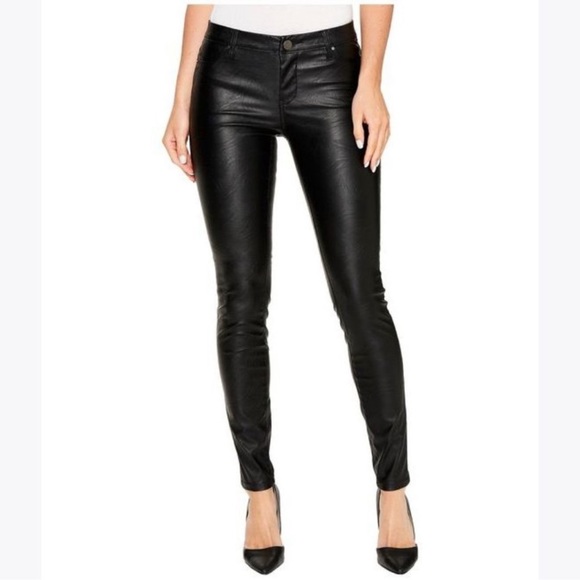 Blank NYC Spray-On Vegan Leather Skinny Pants Size 25 - Picture 1 of 7